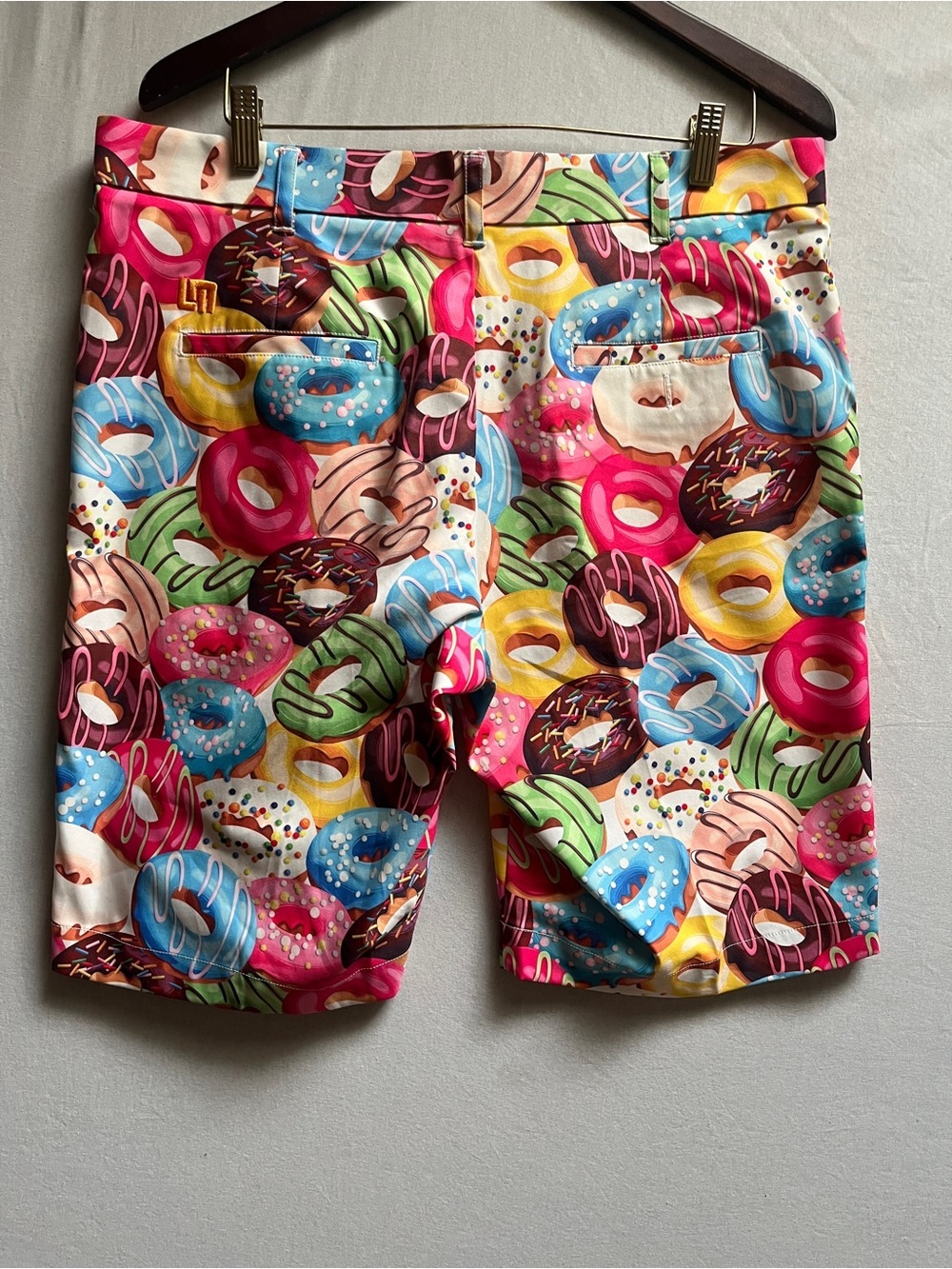 Loudmouth Golf "Doughnuts" Print Men's Shorts Size 35 - Picture 2 of 10
